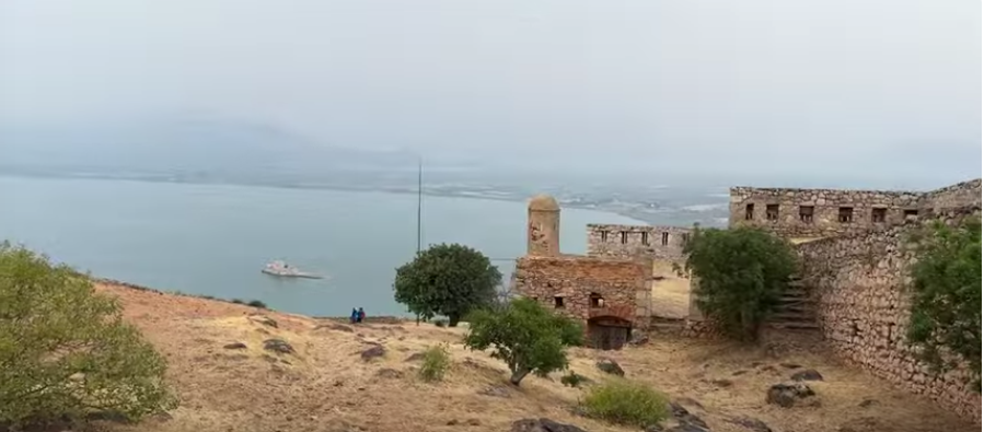 You are currently viewing A Greek Adventure: 999 Steps to Palamidi Castle in Nafplio
